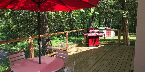 Cliff Point Cottage Deck 