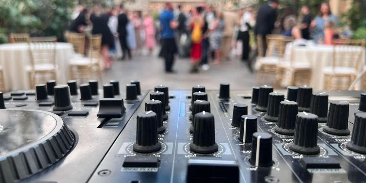 Fun wedding DJ Near me, Fun wedding DJ Omaha, Good Wedding DJ, Top DJ Omaha, Best Wedding DJ Omaha