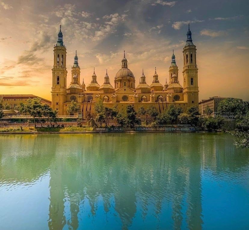 Basílica de Nuestra Señora del Pilar Oszlopos Boldogasszony-bazilika San Vicente, El Salvador - tatár építészet Basílica de Nuestra Señora del Pilar Oszlopos Boldogasszony-bazilika San Vicente, El Salvador - tatár építészet