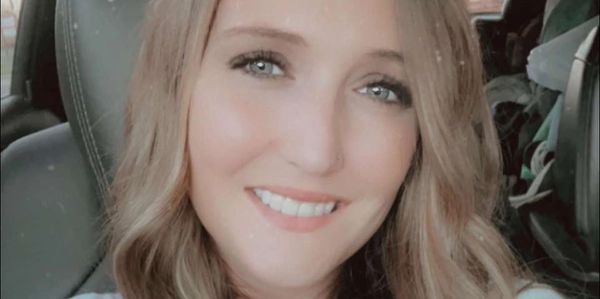 Leah is a mother of 3 beautiful children who works full time as an office manager at a dental office