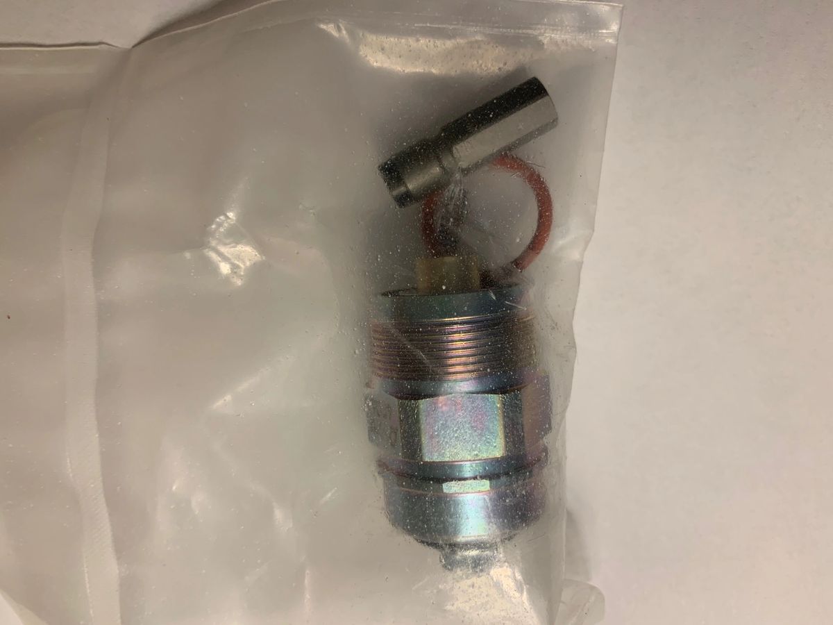 Fuel Cutoff Solenoid 1HZ 1HDT 1PZ 12 volt