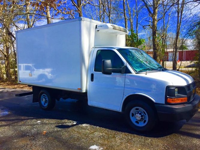 Reefer Refrigerated van truck courier 