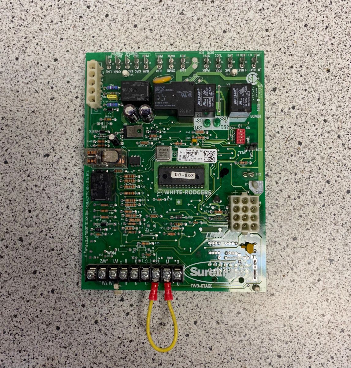 WHITE RODGERS ANSI Z21.20 AUTOMATIC IGNITION SYSTEM BOARD 24VAC. G32Q3755. Used