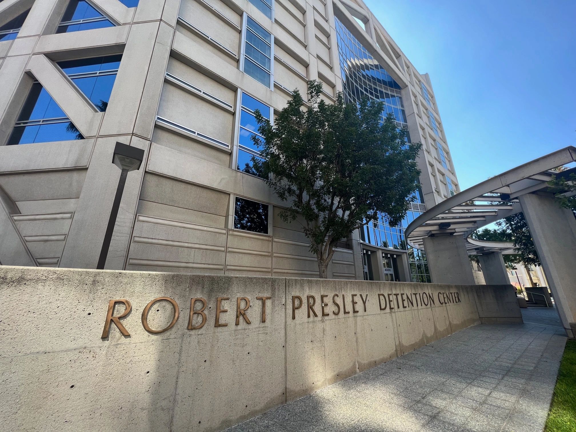 robert-presley-detention-center-riverside.jpg