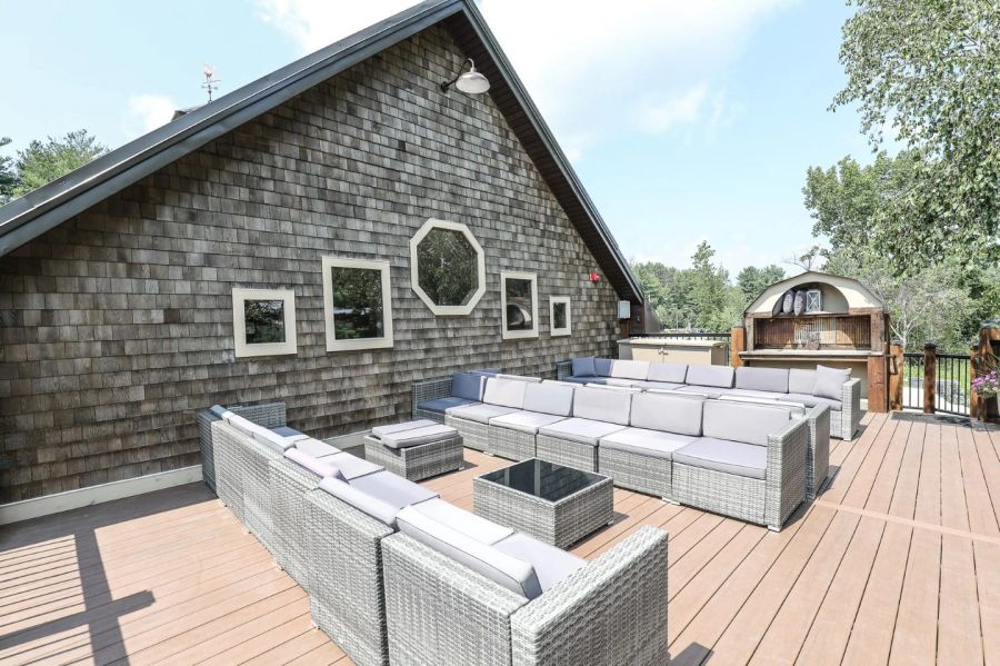 Oscar Barn exterior and patio in Hooksett