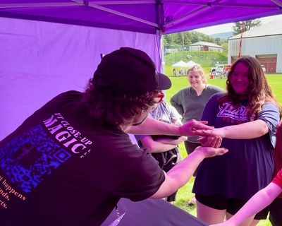 Billy Jamez Professionalclose-up magic entertainerentertaining in Burlington Vermont 