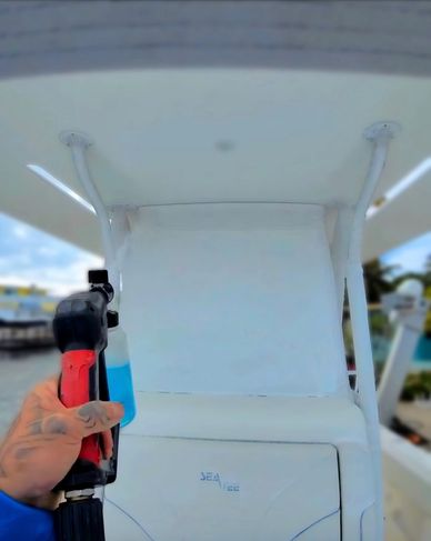 Sea Vee Boat Wash in Tavernier | Ceramic Maintenance Package In The Upper Florida Keys | Foam Wash
