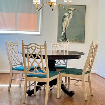 Granny chic vibes at the Crestwood cottage.  Close to breweries, parks, and so much more!