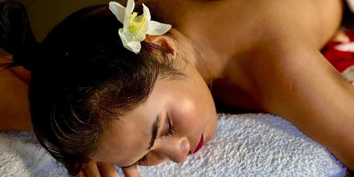 mobile spa hot stone massage
