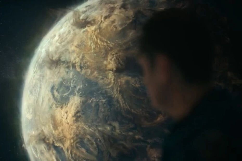 What Caused The Apocalypic Disaster In The Movie "Midnight Sky"?