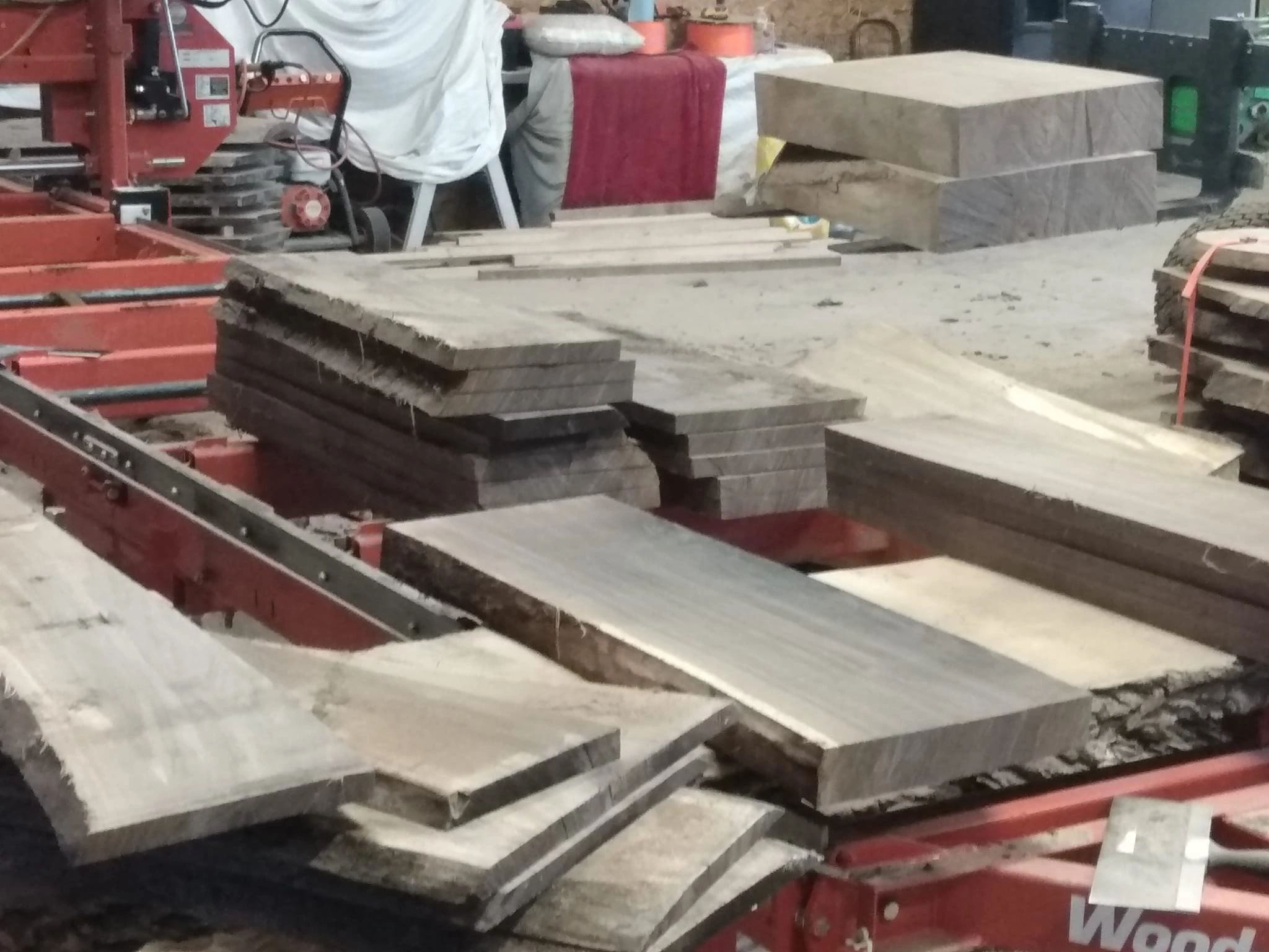 Custom Hardwoods LLC