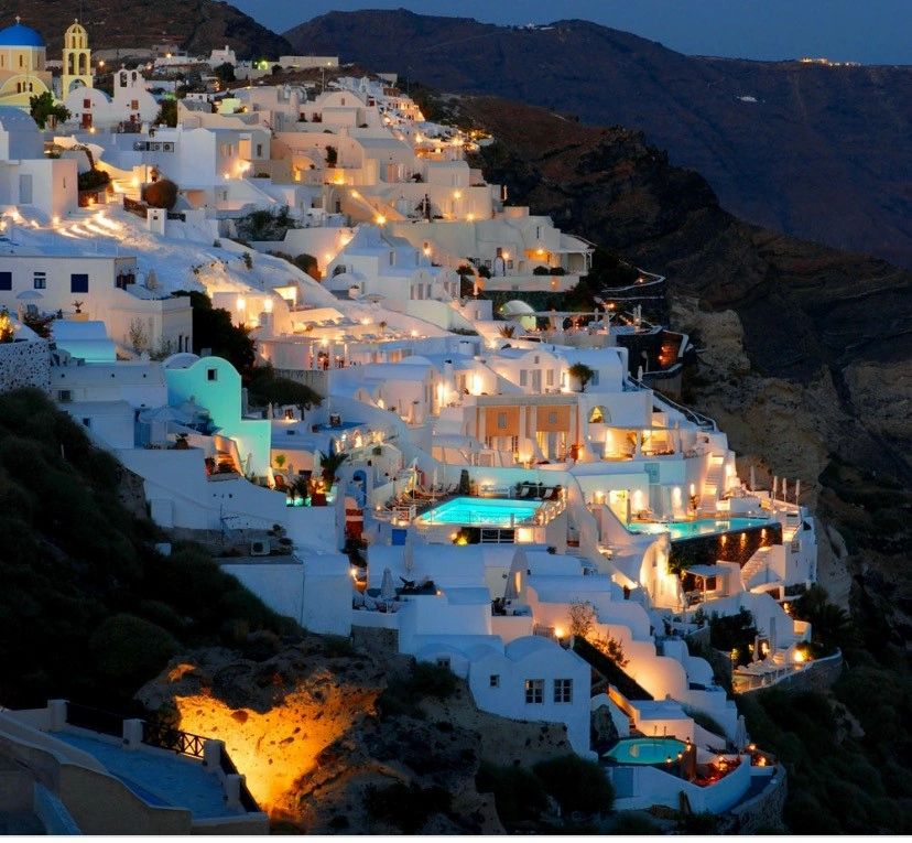 Chris' Taverna gallery