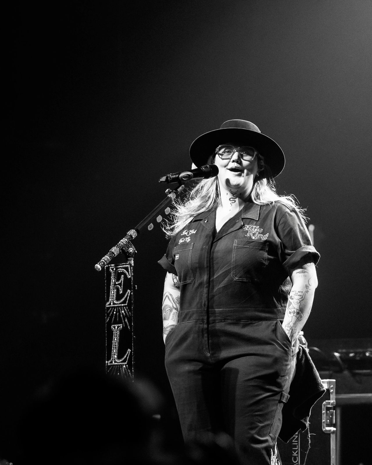 Elle King/Lola Kirke wash away the rainy day blues at The Fonda.