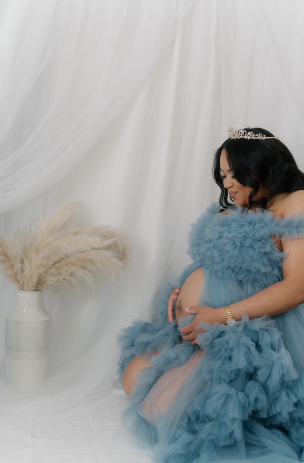 Elegant Maternity photoshoot 