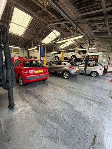 Garage in Beckenham 
Elmers end car garage
BR3 Motors
Myers Motors
Mot Station near me 
workshop 