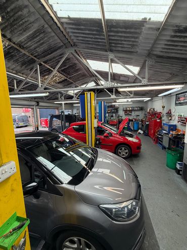 Garage in Beckenham 
Elmers end car garage
BR3 Motors
Myers Motors
Mot Station near me 
workshop 