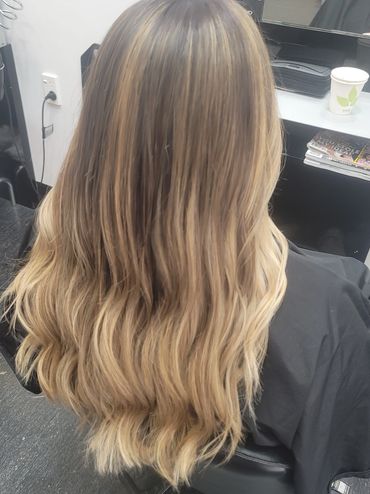 Upper Hutt hair salon, Colour correction, colour specialist, grey blending, blonding, salon near me