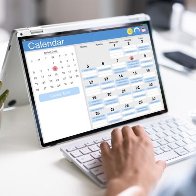 Image of a calendar on a computer