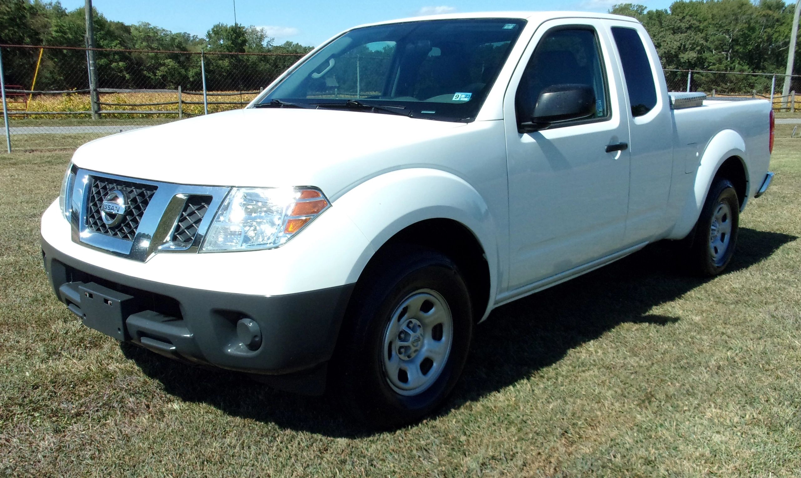 2016 Nissan Frontier S's photo