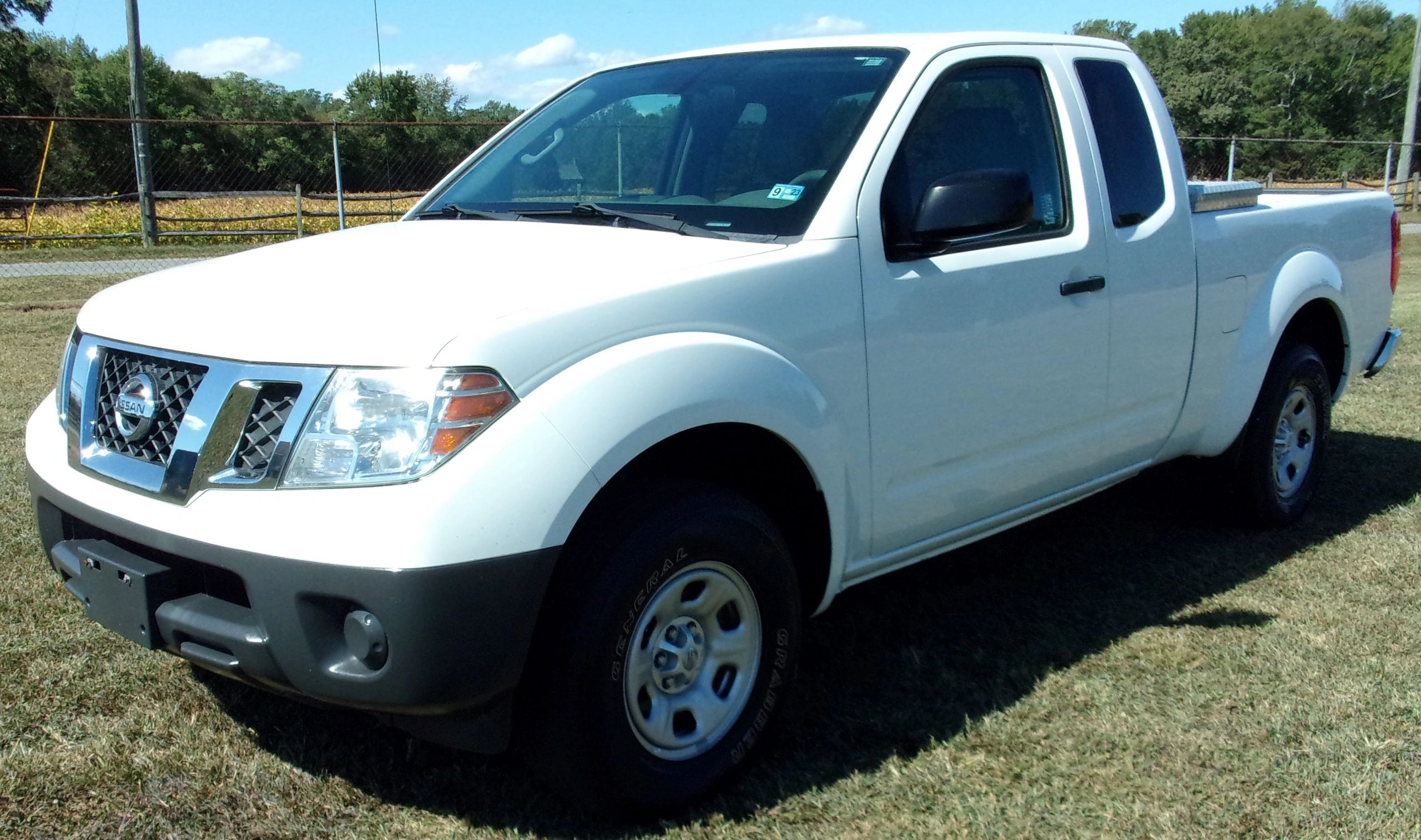 2016 Nissan Frontier S's photo