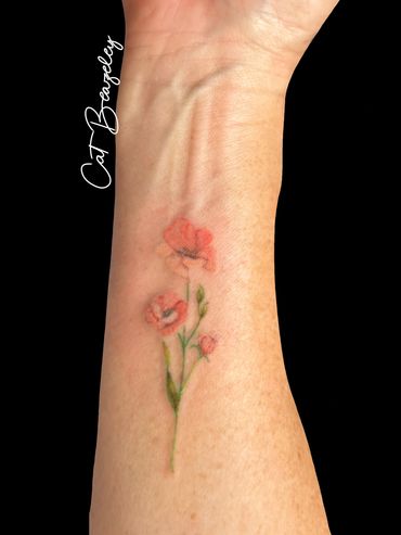 Colourful poppies by cat Beazeley tattoo - birth flower 