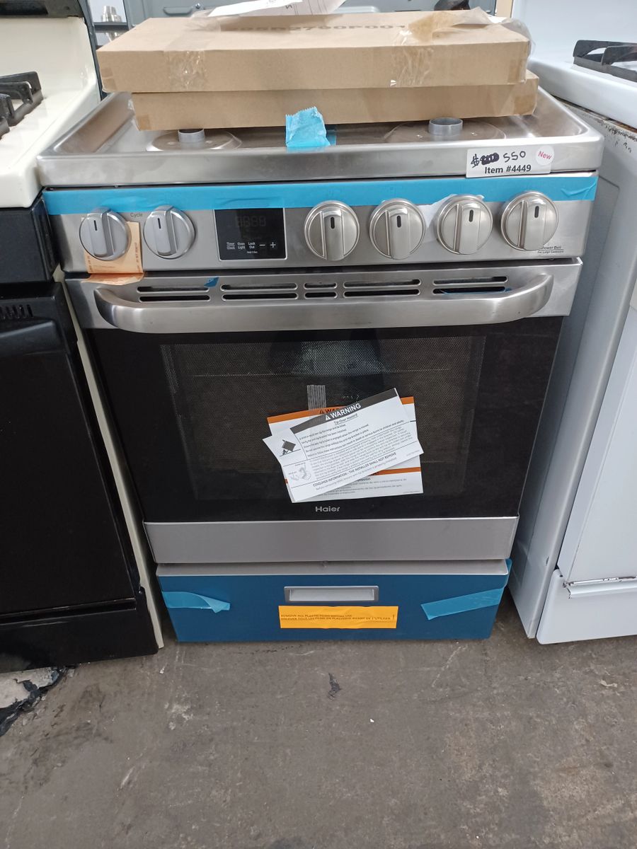 NEW!!! HAIER Stainless Steel Gas Stove w/Convection 3 cu ft 24 in Model