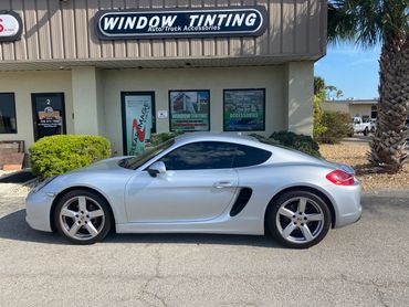 2014 Porsche Cayenne CIR 30 on the front and 20 on the rear