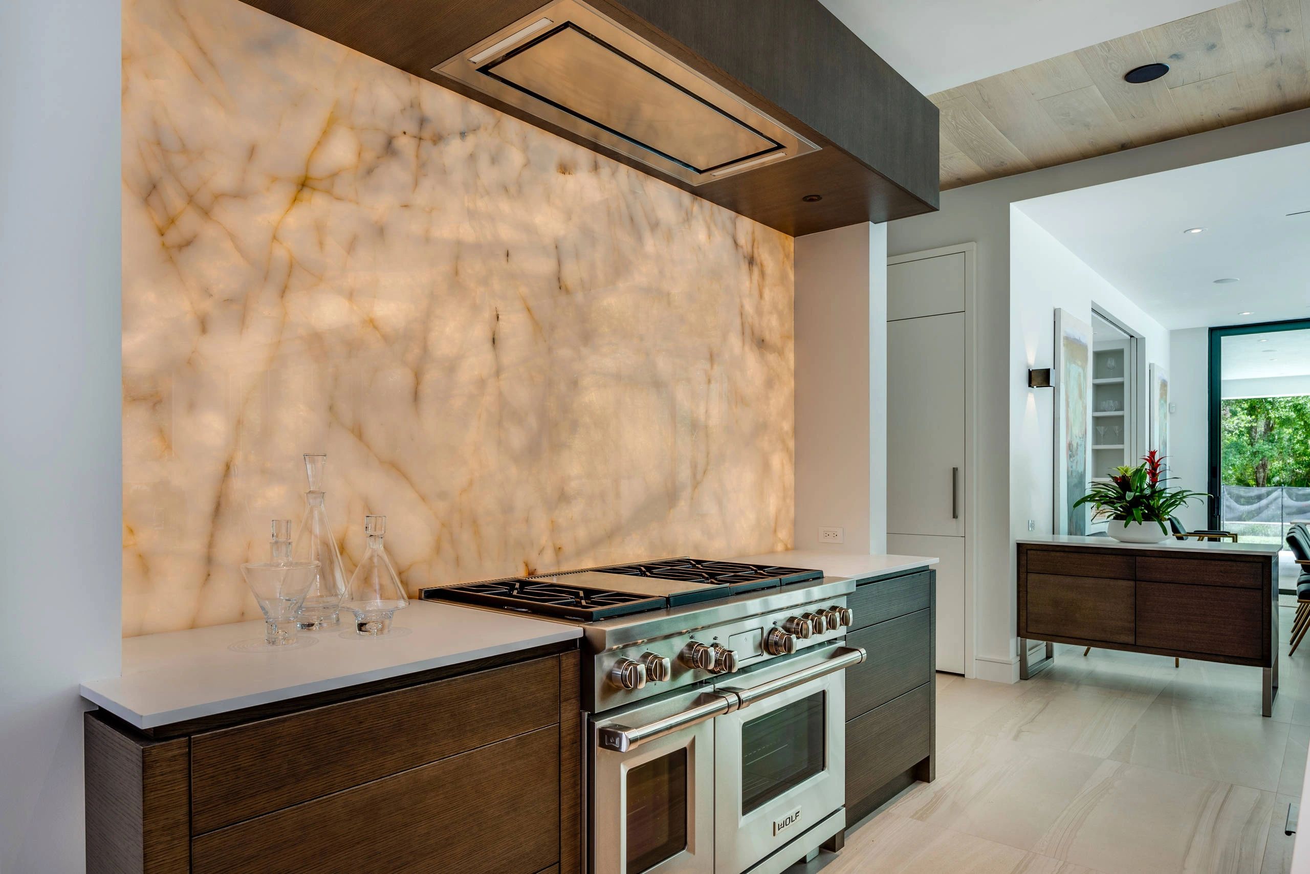 5 Unconventional Contemporary Backsplash Ideas