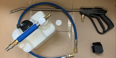 Cleaning solution pre-sprayer