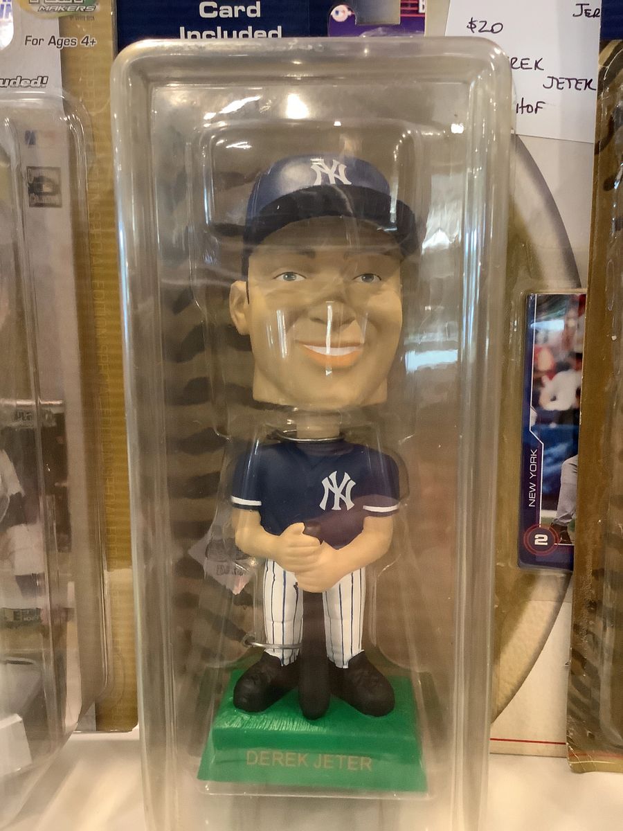 Derek Jeter Upper Deck Playmakers Bobble Head and Collectible 