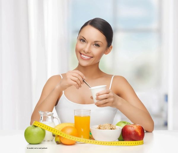 A woman eating healthy diet