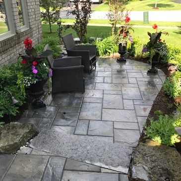 Landscape design construction interlock bricks driveway patio home yard garden front yard backyard 