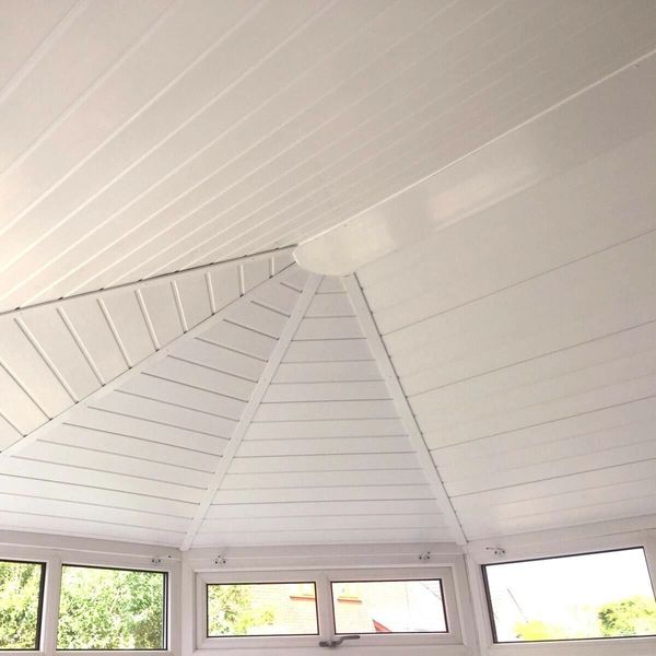 Insulated conservatory roof 