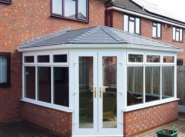 Conservatory with warm roof 