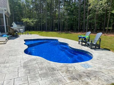 pool installed by armstrong pools & outdoors - billabong splash - Fiberglass Swimming Pool