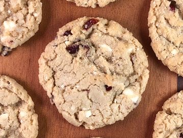 Blend creamy vanilla flavor with sweet cranberry in a cookie that looks and tastes great!