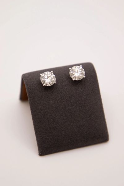 14kw 3cttw Lab diamond studs