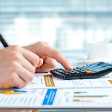 理財規劃
照顧顧問會依據每個家庭的獨特背景，免費提供理財規劃諮詢，善用各類社區資助與金融工具，妥善安排照顧開銷與未來保障，實現可持續的長遠照顧，減輕經濟負擔。