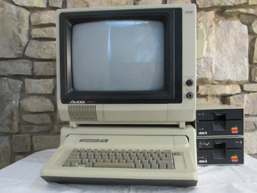 Apple IIe computer