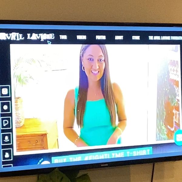 Wendy Phillips speaking at Avril Lavigne's Fight Lyme concert with the Avril Lavigne Foundation. 