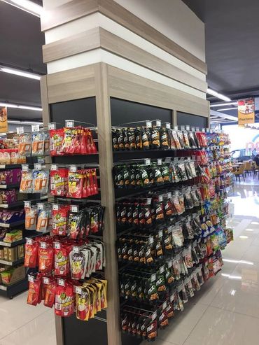 supermarket wooden gondola dressing