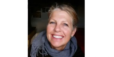Head shot of Owner and Professional Organizer, Claudia Winkler