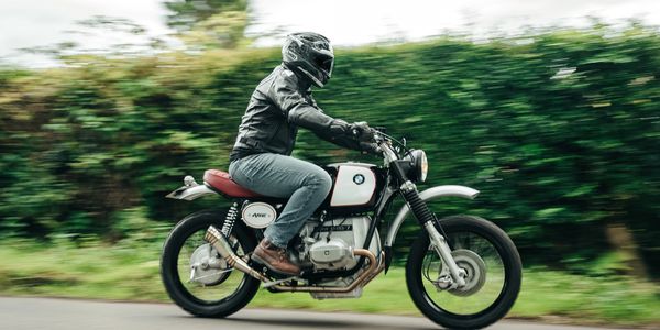 Riding Custom BMW R80 retro scrambler