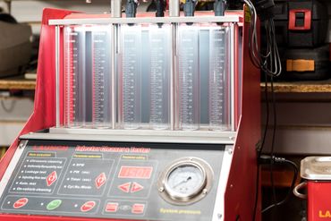 Injector Cleaner and Tester machinery used by mechanics in Lansdale, PA