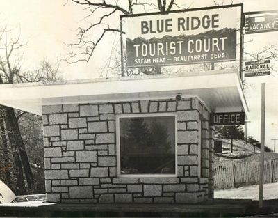 Blue Ridge Tourist Court vintage office photo crica 1950