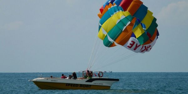 volvo penta powered parasailing boat