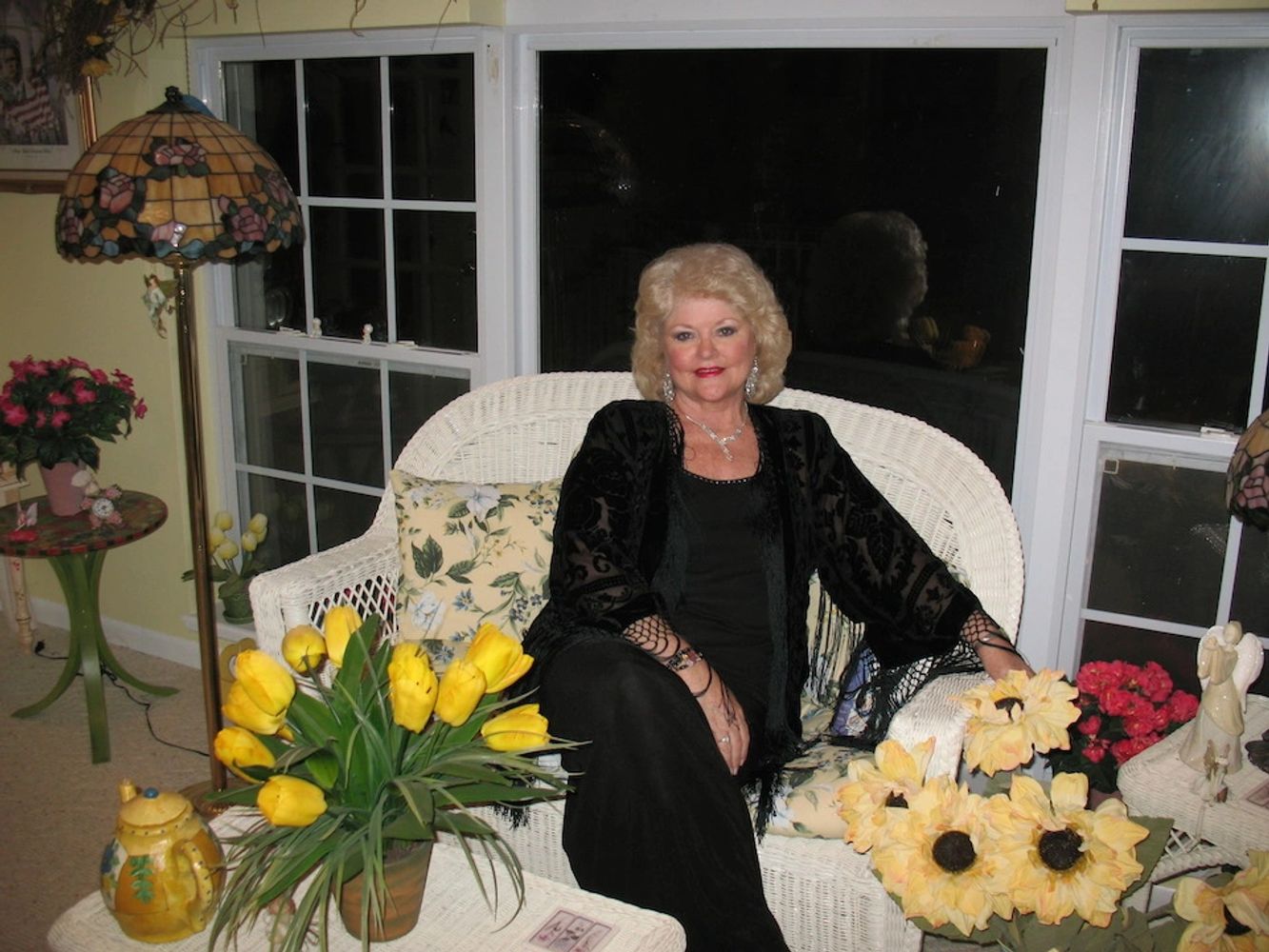 Dr Lynda Lynn is a 17 time ASCAP Award winning songwriter.  