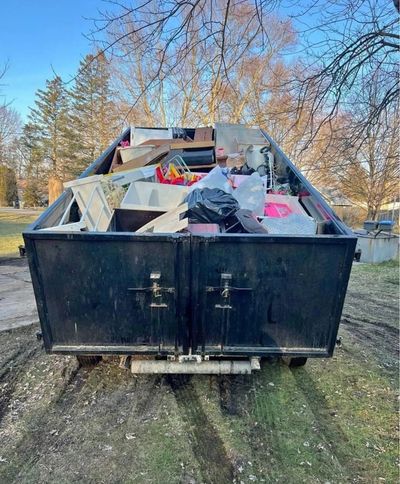 Flat rate affordable dumpster rentals in Haldimand-Norfolk, ON. 