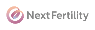 Logotipo de Next Fertility con diseño moderno.