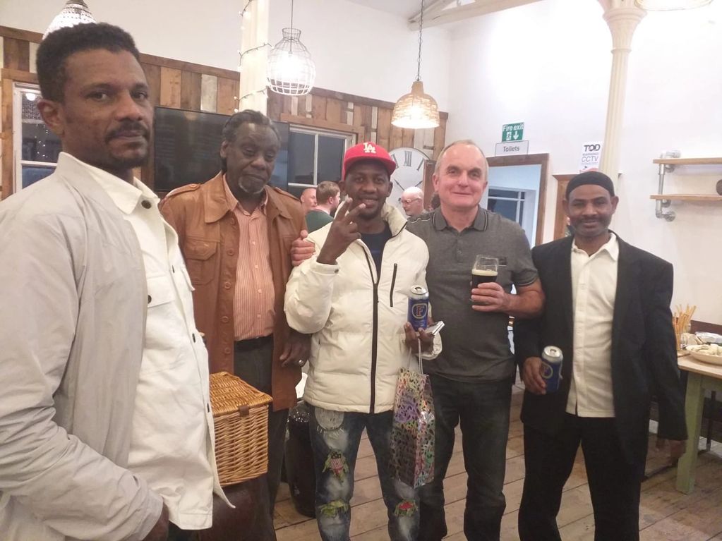 From the right Mouutaz, Nick, Salih, Moustafa, Ahmad Kamel.
Shearing Wye Valley Group the good momen